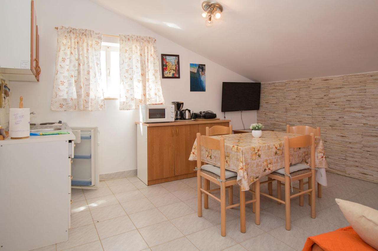 Apartments Palma Bed & Breakfast Medulin Exterior photo