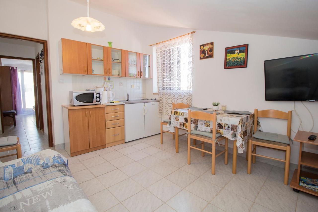 Apartments Palma Bed & Breakfast Medulin Exterior photo